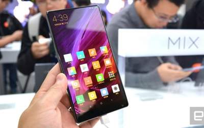 Безрамочный планшетофон Xiaomi вызвал ажиотаж среди покупателей