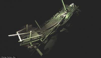 На дне Черного моря обнаружили древние корабли. Фото