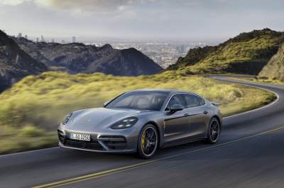 В Сети рассекречен дизайн нового Porsche Panamera