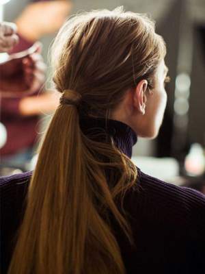 Модные прически осени: что стоит попробовать для длинных волос. Фото