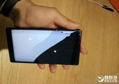 Пользователи не оценили безрамочный смартфон от Xiaomi 