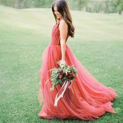 Вдохновение красками: цветные платья невесты. Фото