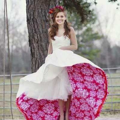 Вдохновение красками: цветные платья невесты. Фото
