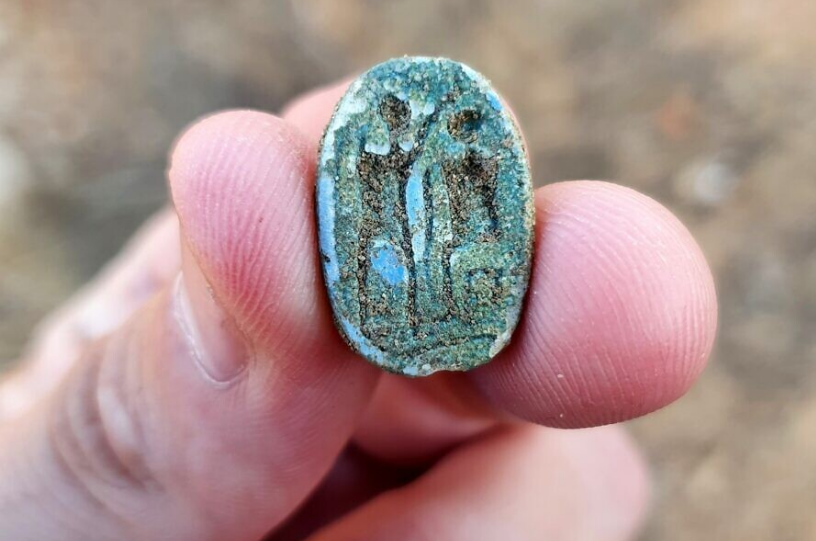 School field trip near Tel Aviv leads to discovery of 3,000-year-old scarab seal